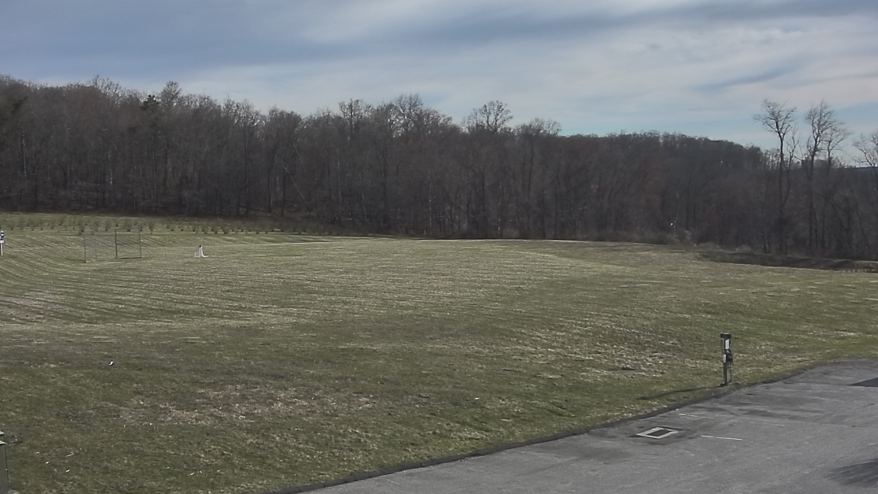 Thumbnail for current weather camera view from Marvelwood School in Kent, Connecticut