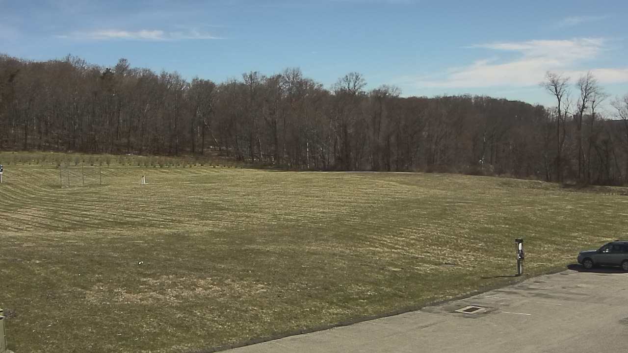 Thumbnail for current weather camera view from Marvelwood School in Kent, Connecticut