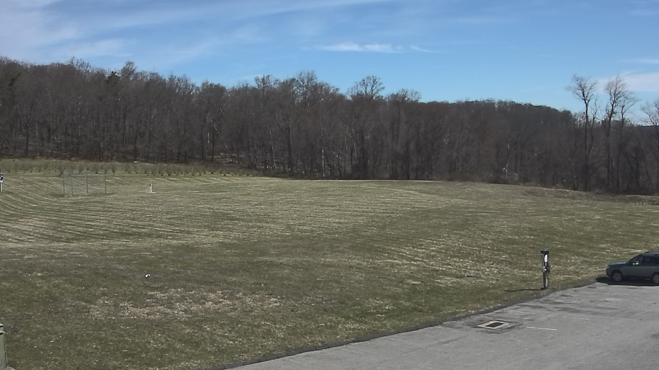 Thumbnail for current weather camera view from Marvelwood School in Kent, Connecticut