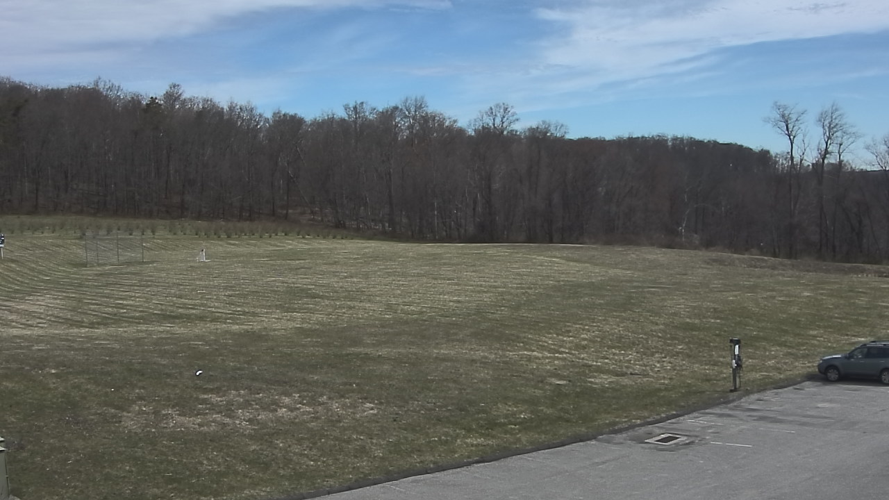 Thumbnail for current weather camera view from Marvelwood School in Kent, Connecticut