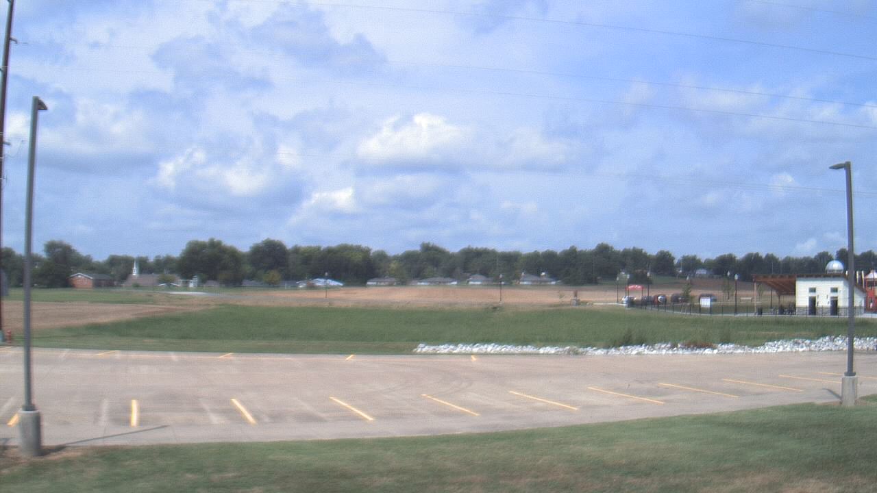 Thumbnail for current weather camera view from West ES in Mount Vernon, Indiana