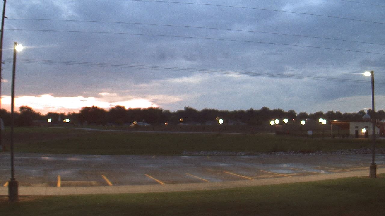 Thumbnail for current weather camera view from West ES in Mount Vernon, Indiana
