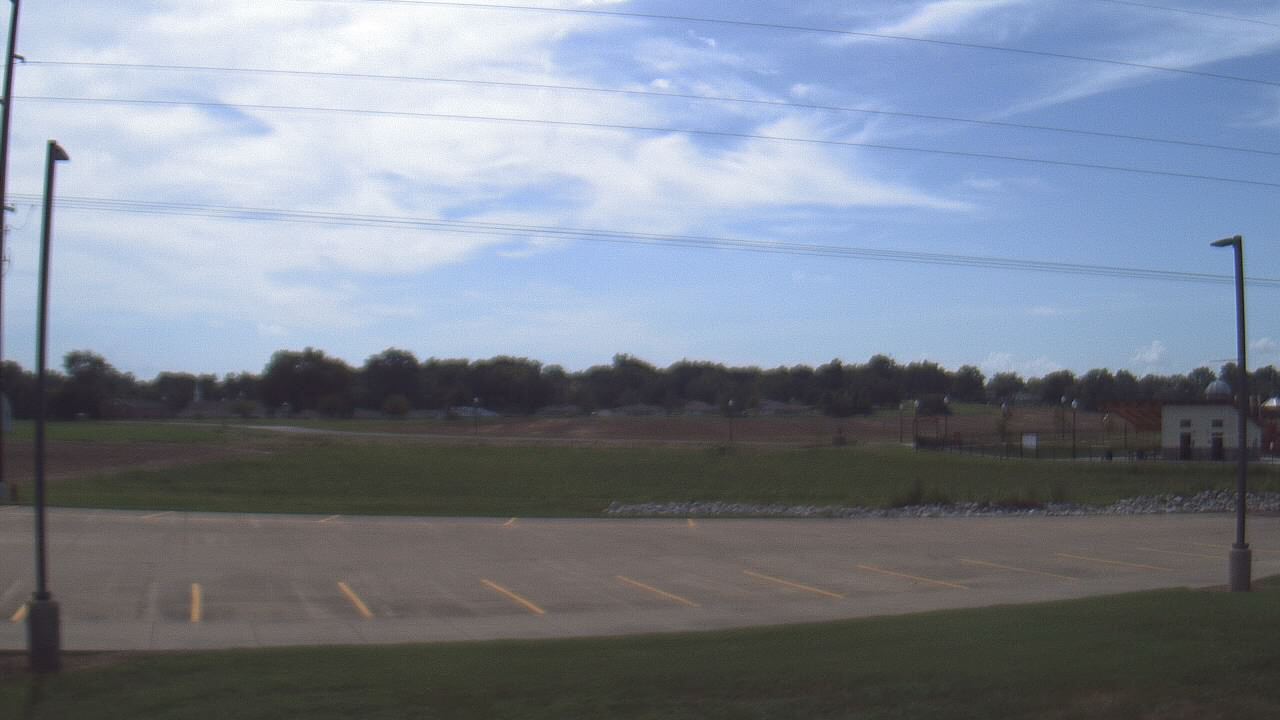 Thumbnail for current weather camera view from West ES in Mount Vernon, Indiana