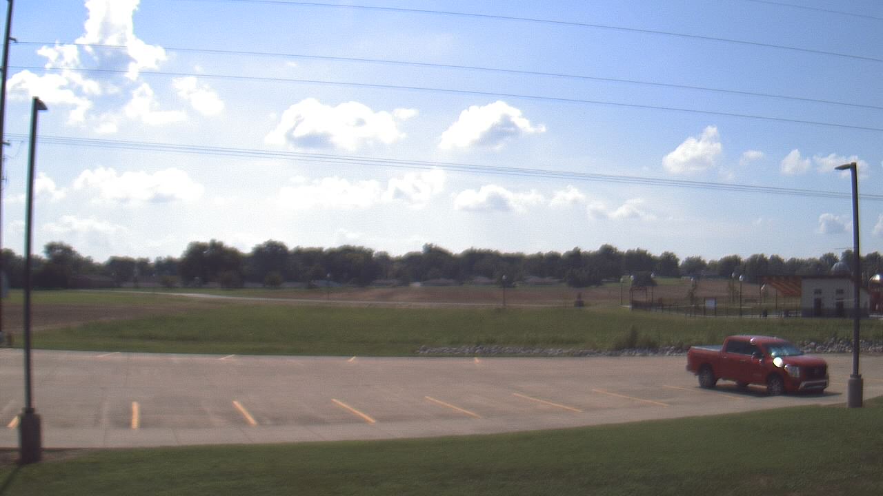 Thumbnail for current weather camera view from West ES in Mount Vernon, Indiana