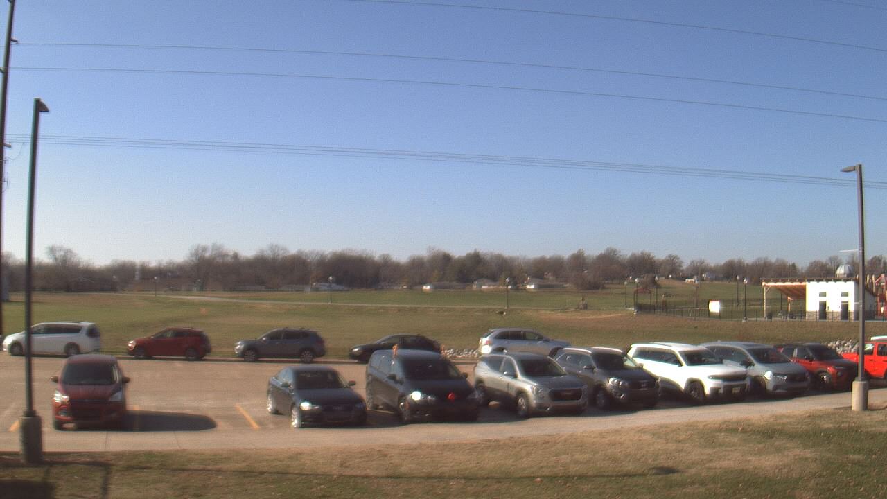 Thumbnail for current weather camera view from West ES in Mount Vernon, Indiana