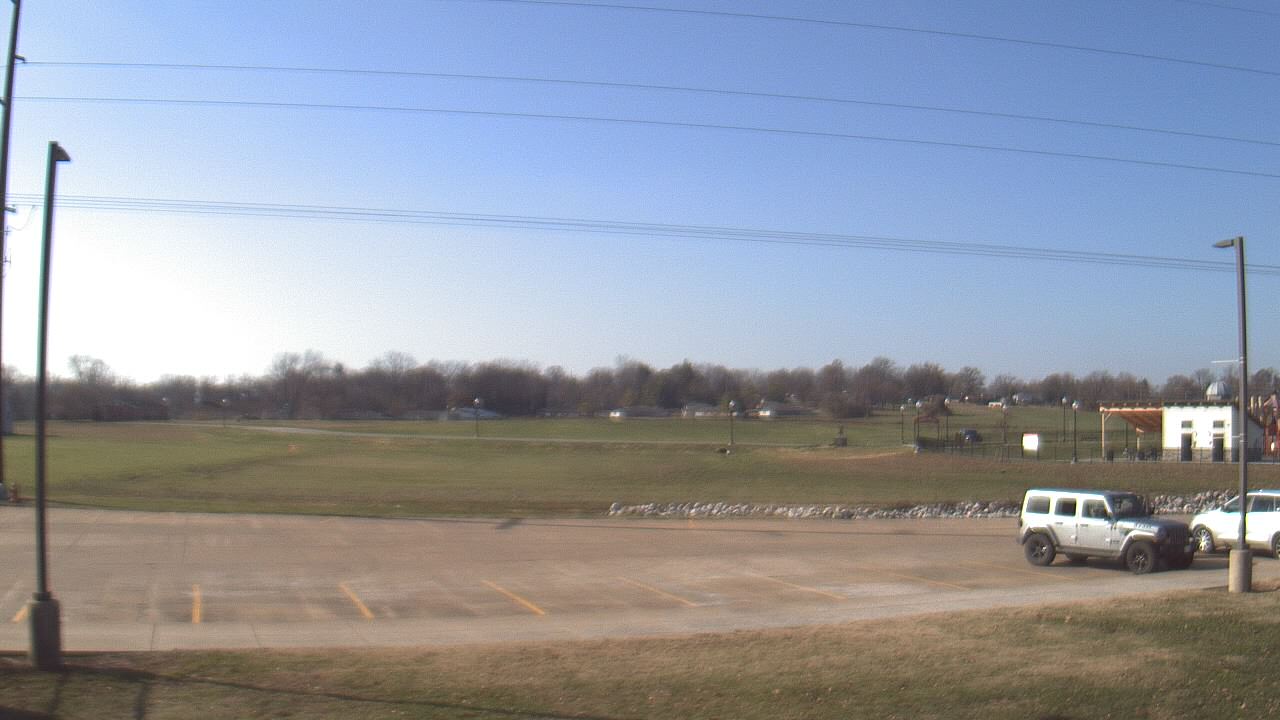 Thumbnail for current weather camera view from West ES in Mount Vernon, Indiana