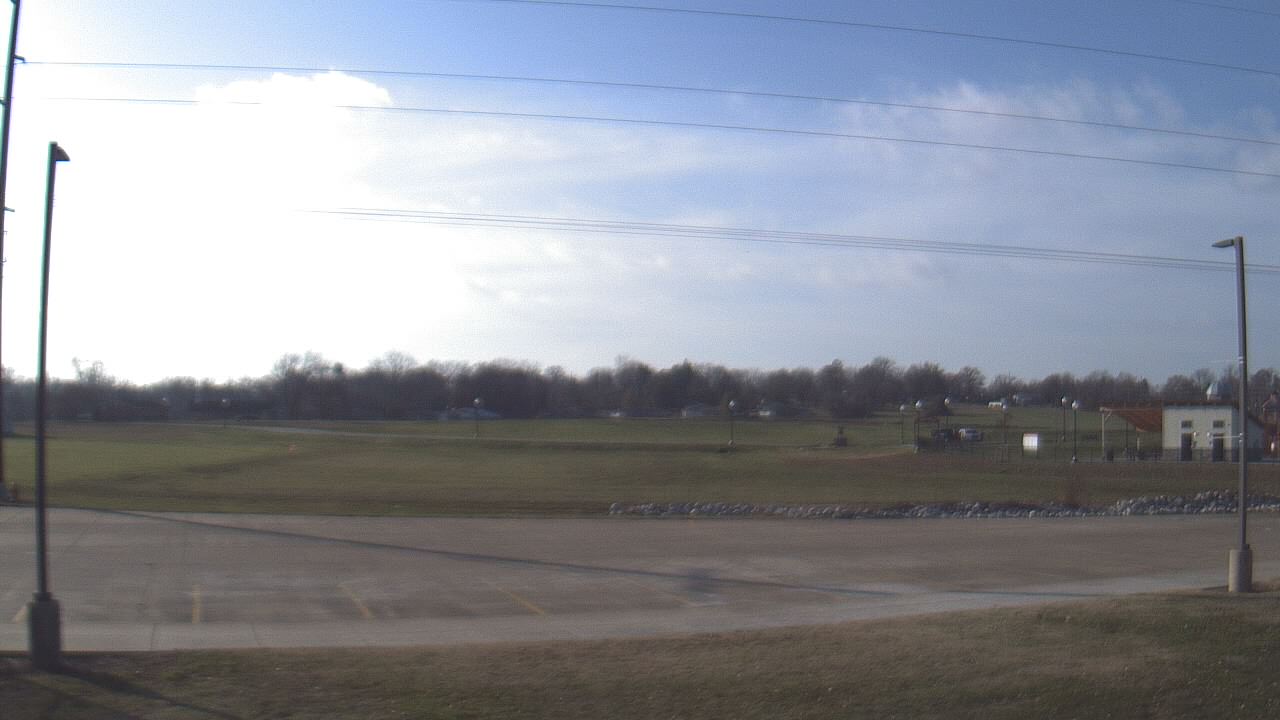 Thumbnail for current weather camera view from West ES in Mount Vernon, Indiana