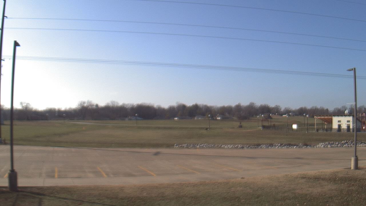 Thumbnail for current weather camera view from West ES in Mount Vernon, Indiana