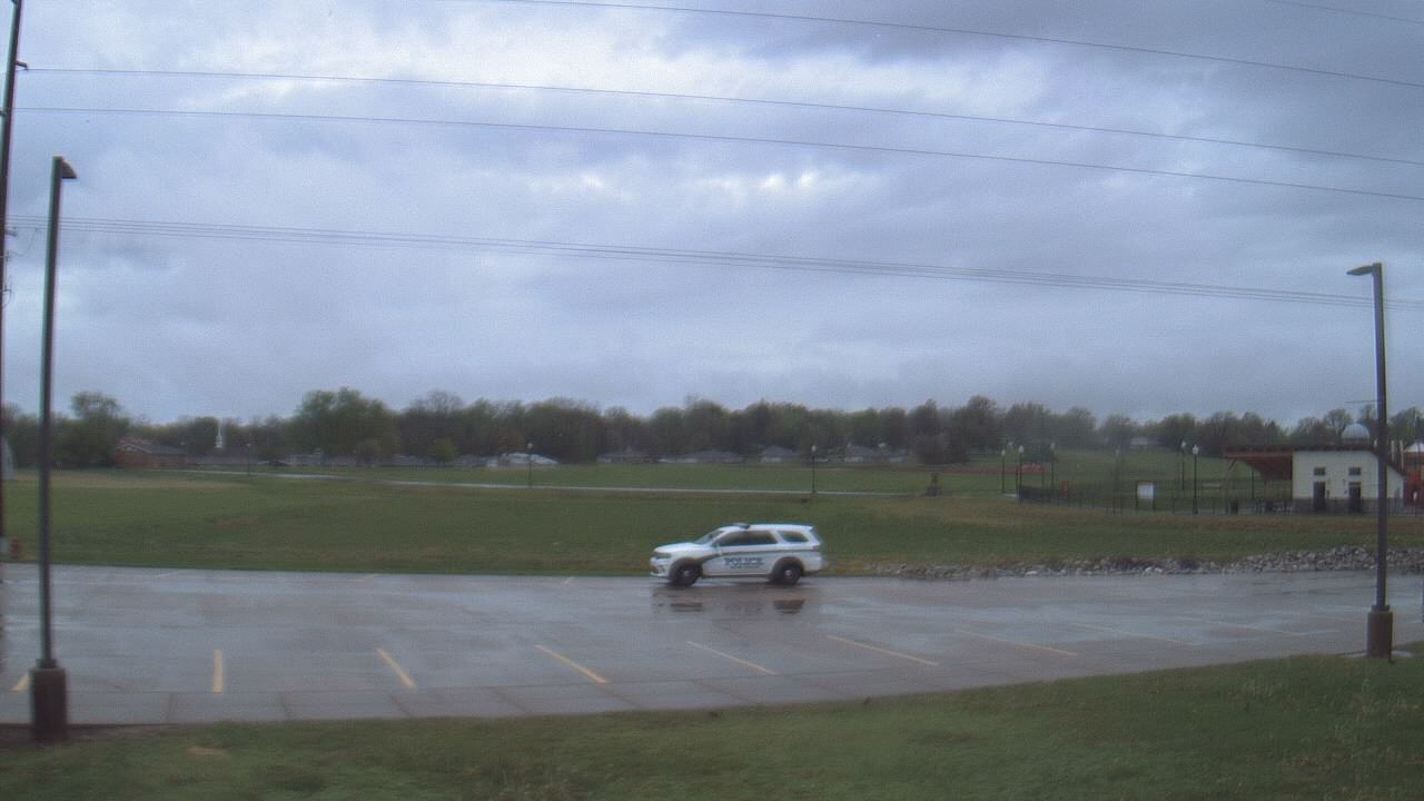 Thumbnail for current weather camera view from West ES in Mount Vernon, Indiana