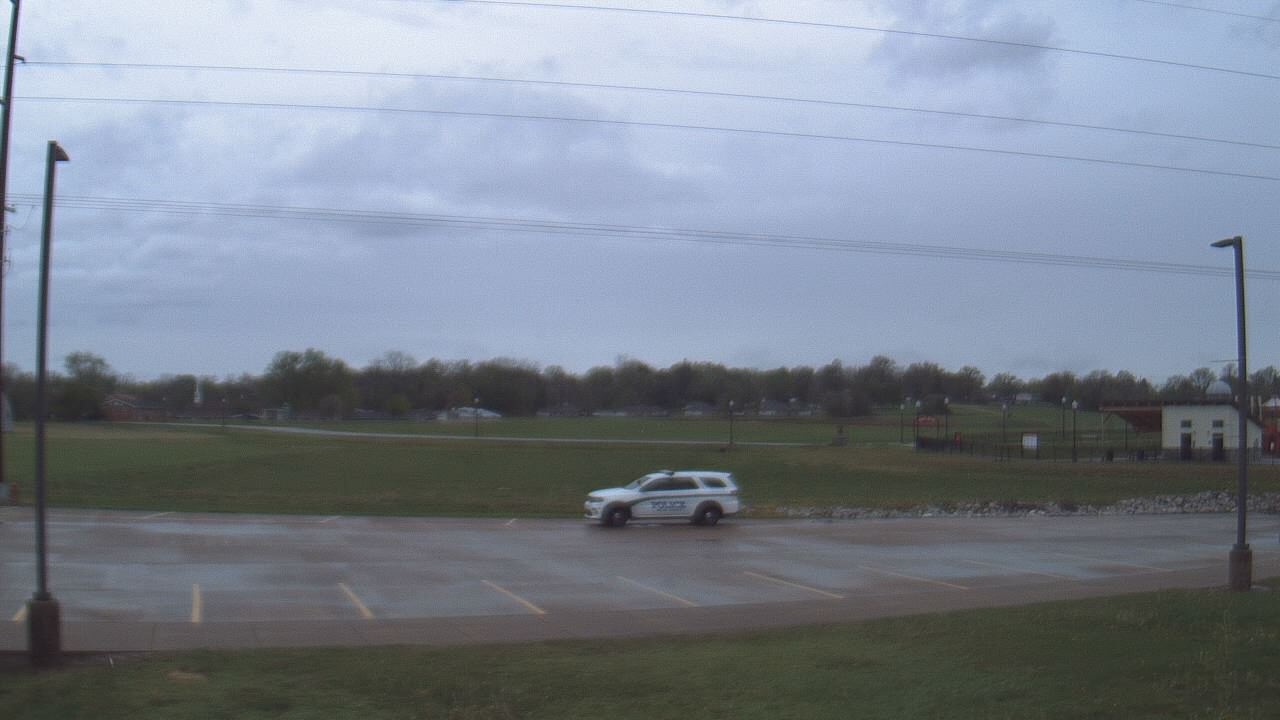 Thumbnail for current weather camera view from West ES in Mount Vernon, Indiana