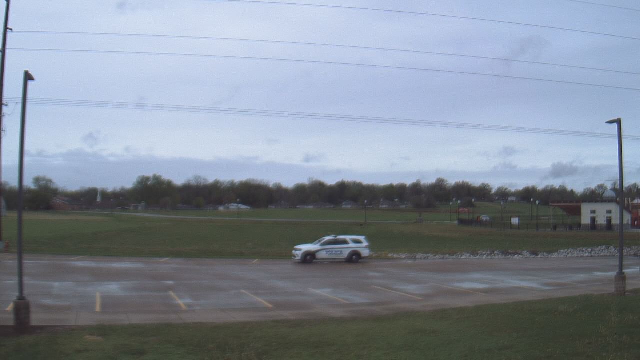 Thumbnail for current weather camera view from West ES in Mount Vernon, Indiana