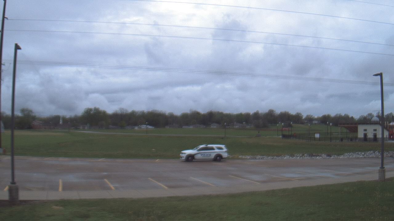 Thumbnail for current weather camera view from West ES in Mount Vernon, Indiana