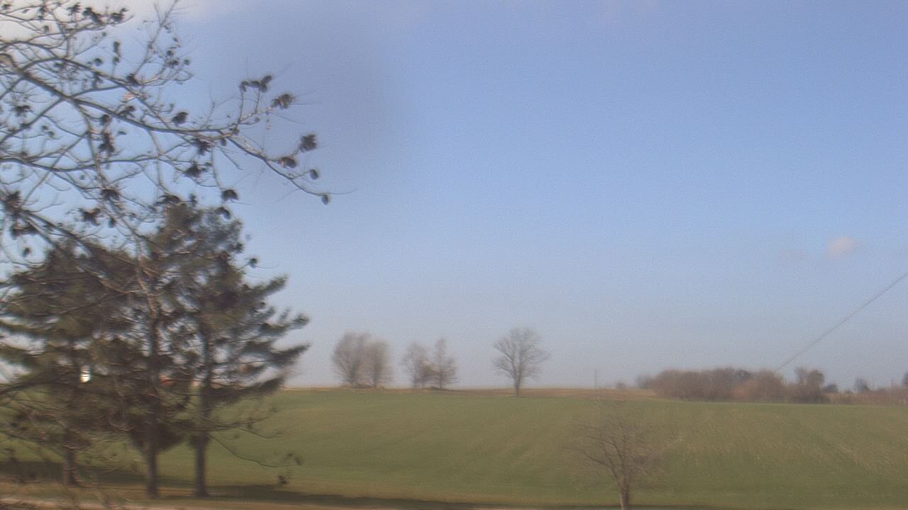 Thumbnail for current weather camera view from Farmersville School in Mount Vernon, Indiana