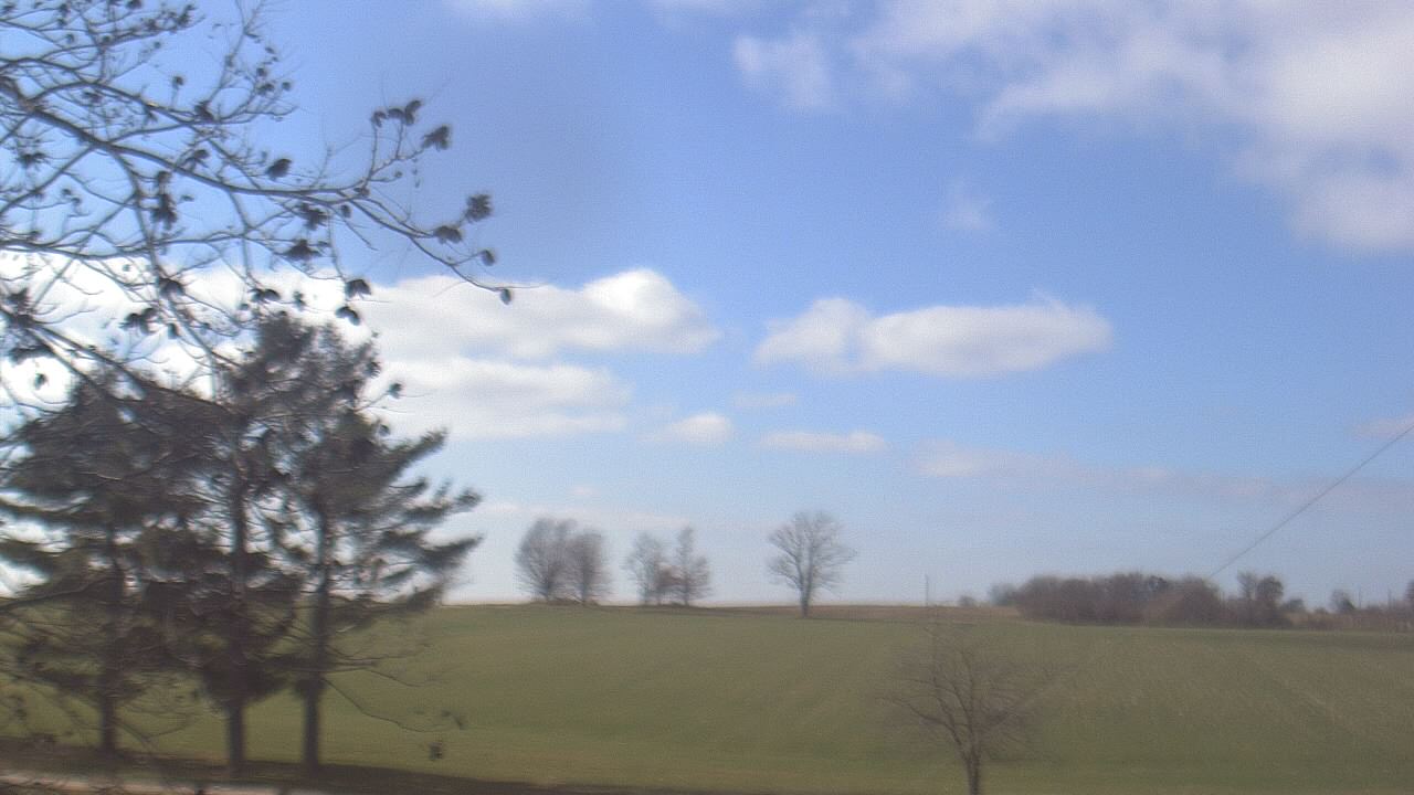 Thumbnail for current weather camera view from Farmersville School in Mount Vernon, Indiana