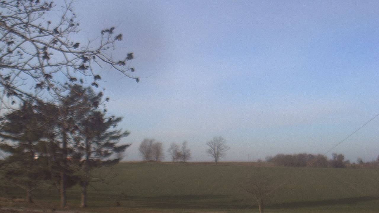 Thumbnail for current weather camera view from Farmersville School in Mount Vernon, Indiana