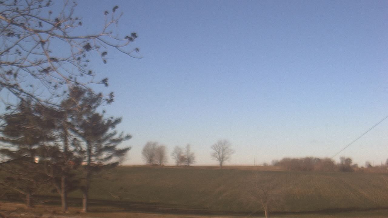 Thumbnail for current weather camera view from Farmersville School in Mount Vernon, Indiana