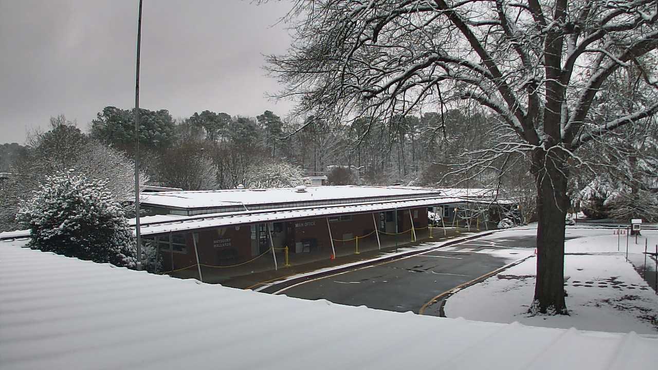 Thumbnail for current weather camera view from Maybeury ES in Tuckahoe, Virginia