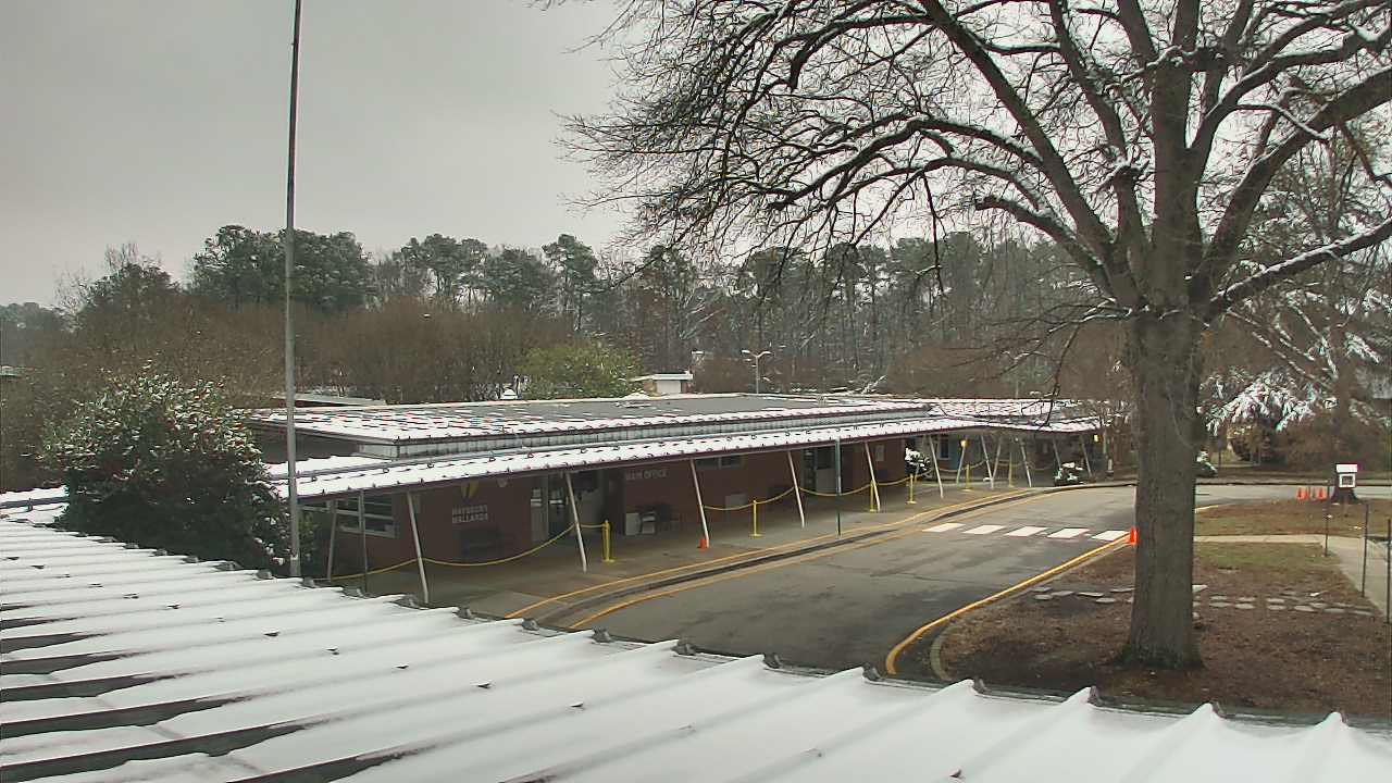 Thumbnail for current weather camera view from Maybeury ES in Tuckahoe, Virginia