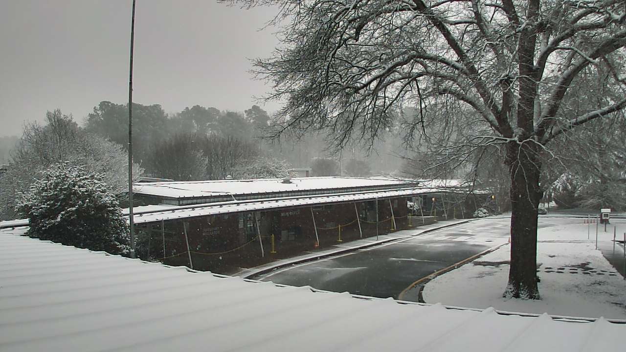Thumbnail for current weather camera view from Maybeury ES in Tuckahoe, Virginia