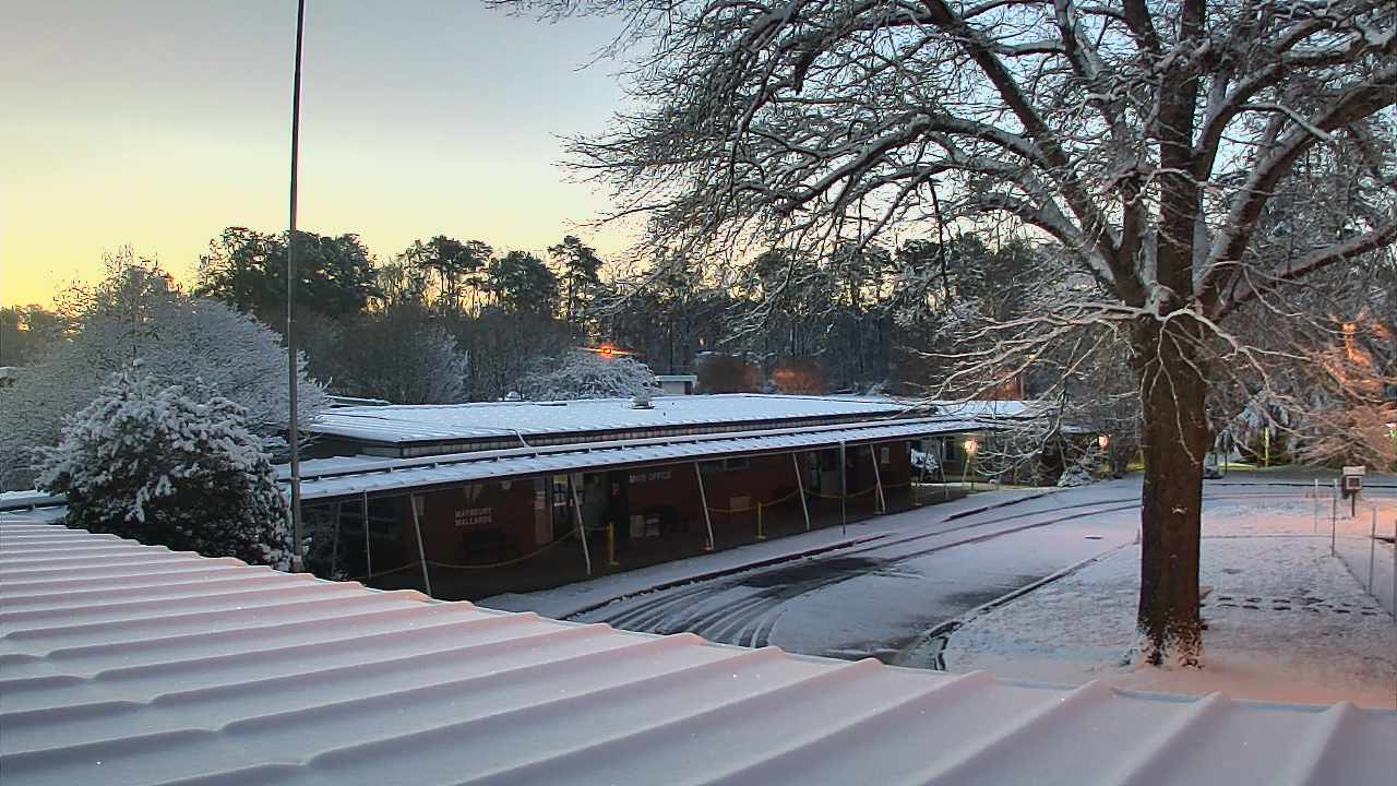 Thumbnail for current weather camera view from Maybeury ES in Tuckahoe, Virginia