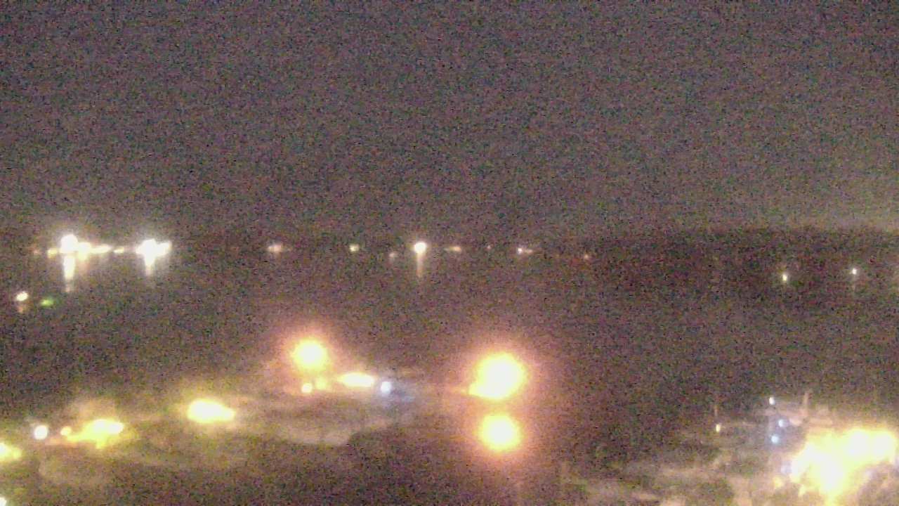 Thumbnail for current weather camera view from Emerald Coast Marine in Niceville, Florida