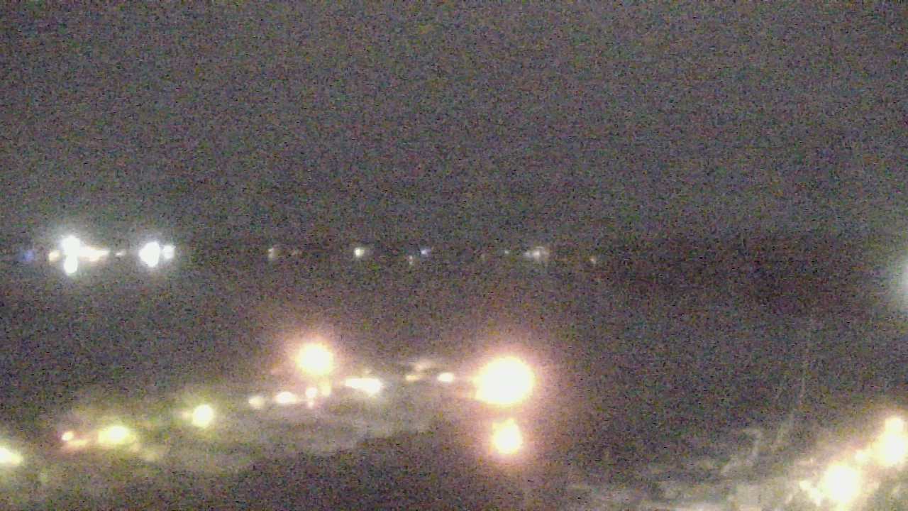 Thumbnail for current weather camera view from Emerald Coast Marine in Niceville, Florida