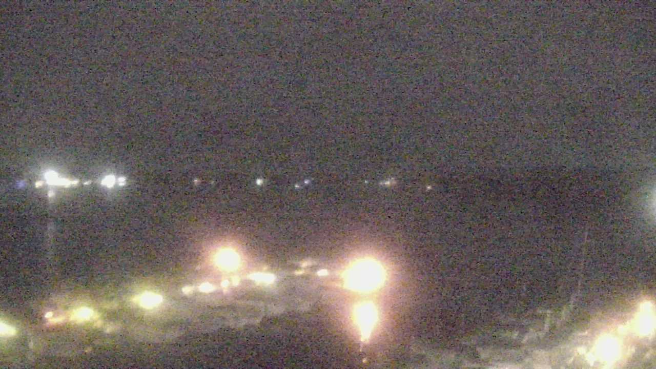 Thumbnail for current weather camera view from Emerald Coast Marine in Niceville, Florida