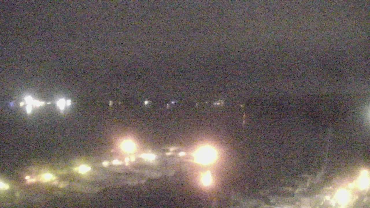 Thumbnail for current weather camera view from Emerald Coast Marine in Niceville, Florida