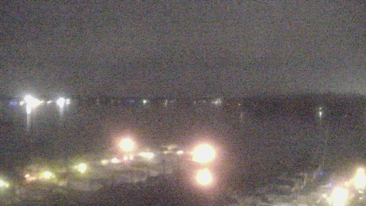 Thumbnail for current weather camera view from Emerald Coast Marine in Niceville, Florida