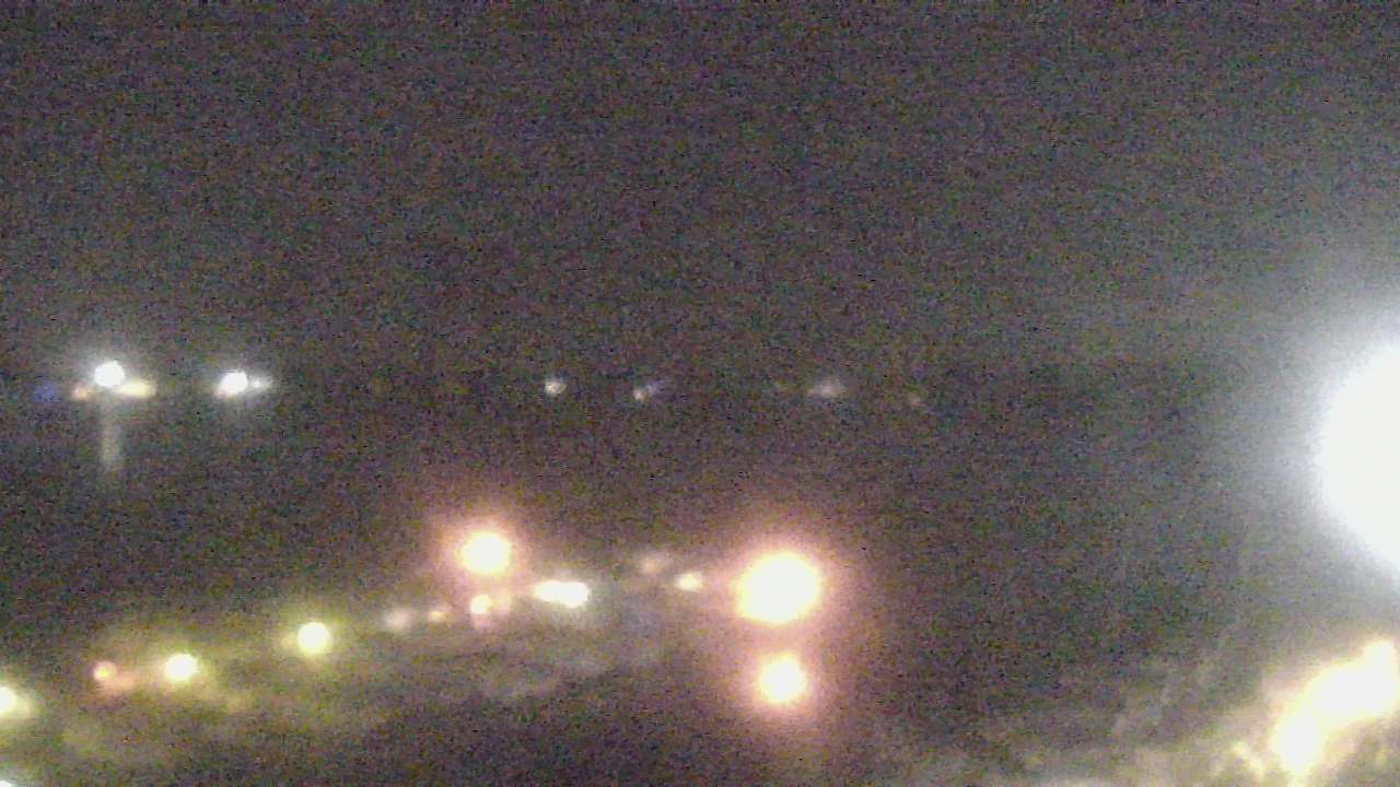 Thumbnail for current weather camera view from Emerald Coast Marine in Niceville, Florida