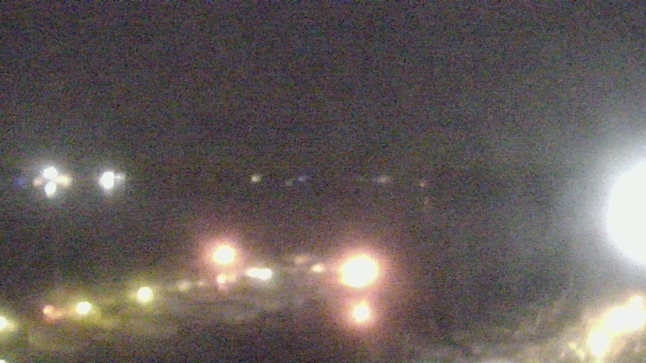 Thumbnail for current weather camera view from Emerald Coast Marine in Niceville, Florida