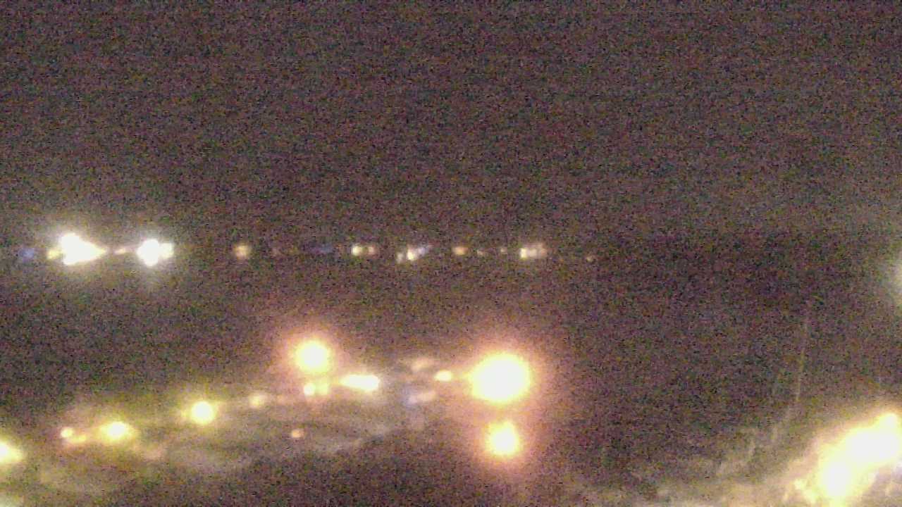 Thumbnail for current weather camera view from Emerald Coast Marine in Niceville, Florida