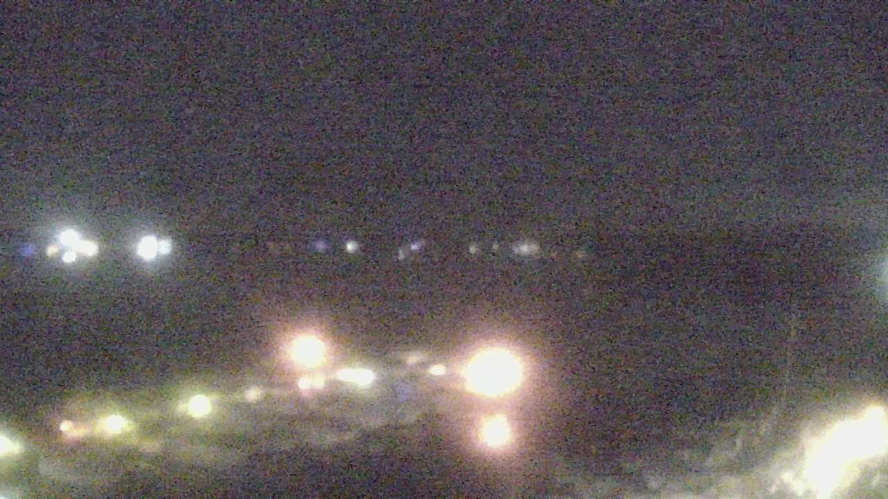 Thumbnail for current weather camera view from Emerald Coast Marine in Niceville, Florida