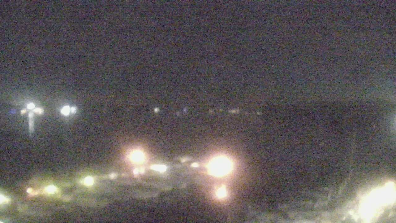 Thumbnail for current weather camera view from Emerald Coast Marine in Niceville, Florida