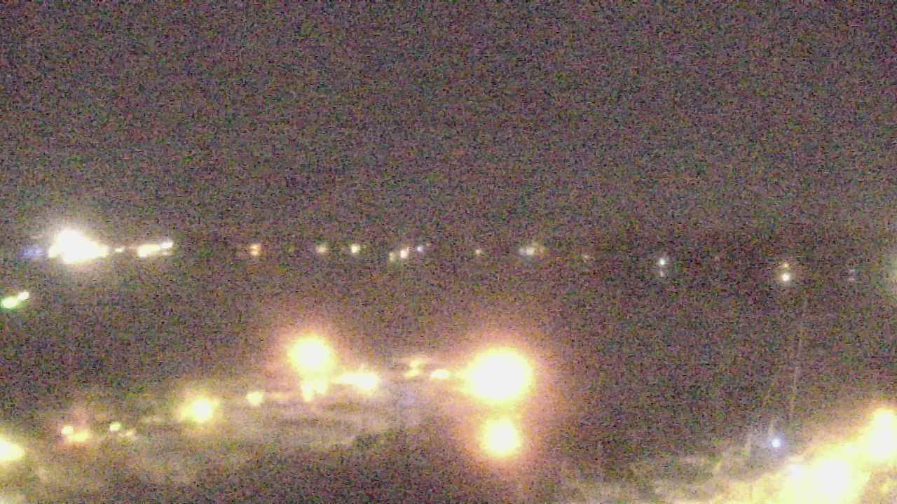 Thumbnail for current weather camera view from Emerald Coast Marine in Niceville, Florida