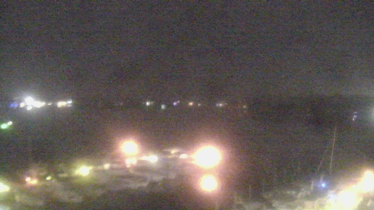 Thumbnail for current weather camera view from Emerald Coast Marine in Niceville, Florida