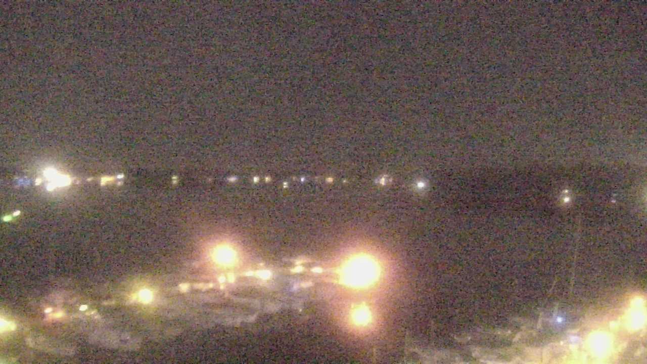 Thumbnail for current weather camera view from Emerald Coast Marine in Niceville, Florida