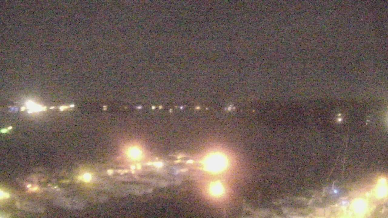 Thumbnail for current weather camera view from Emerald Coast Marine in Niceville, Florida