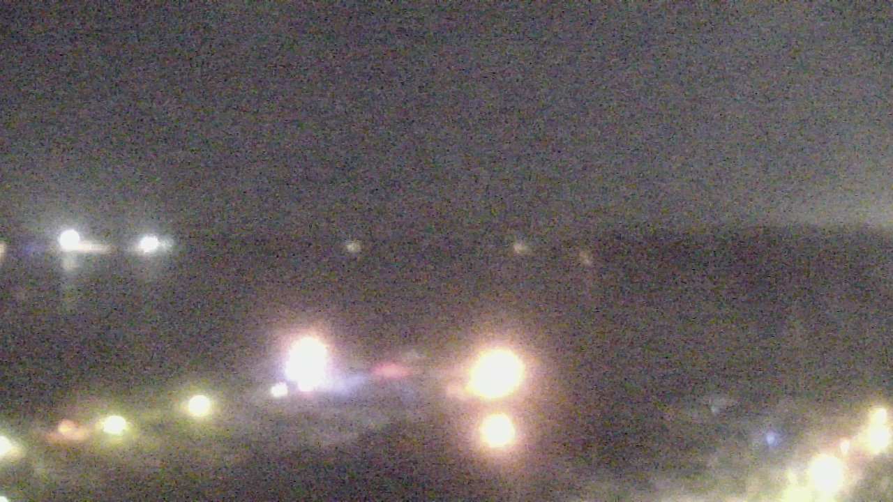 Thumbnail for current weather camera view from Emerald Coast Marine in Niceville, Florida