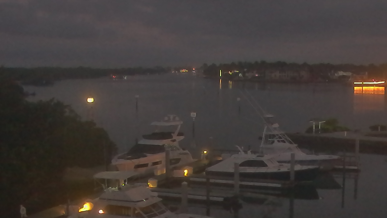 Thumbnail for current weather camera view from Hamilton Harbor Yacht Club in Naples, Florida