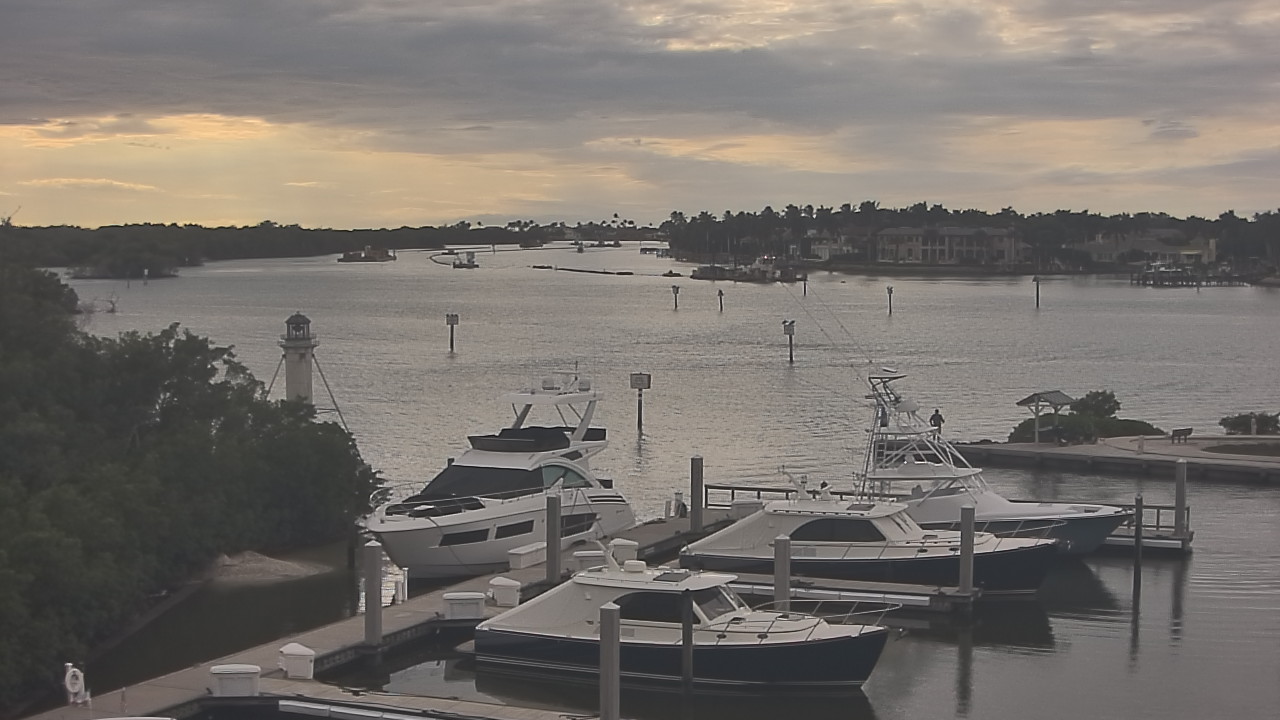 Thumbnail for current weather camera view from Hamilton Harbor Yacht Club in Naples, Florida