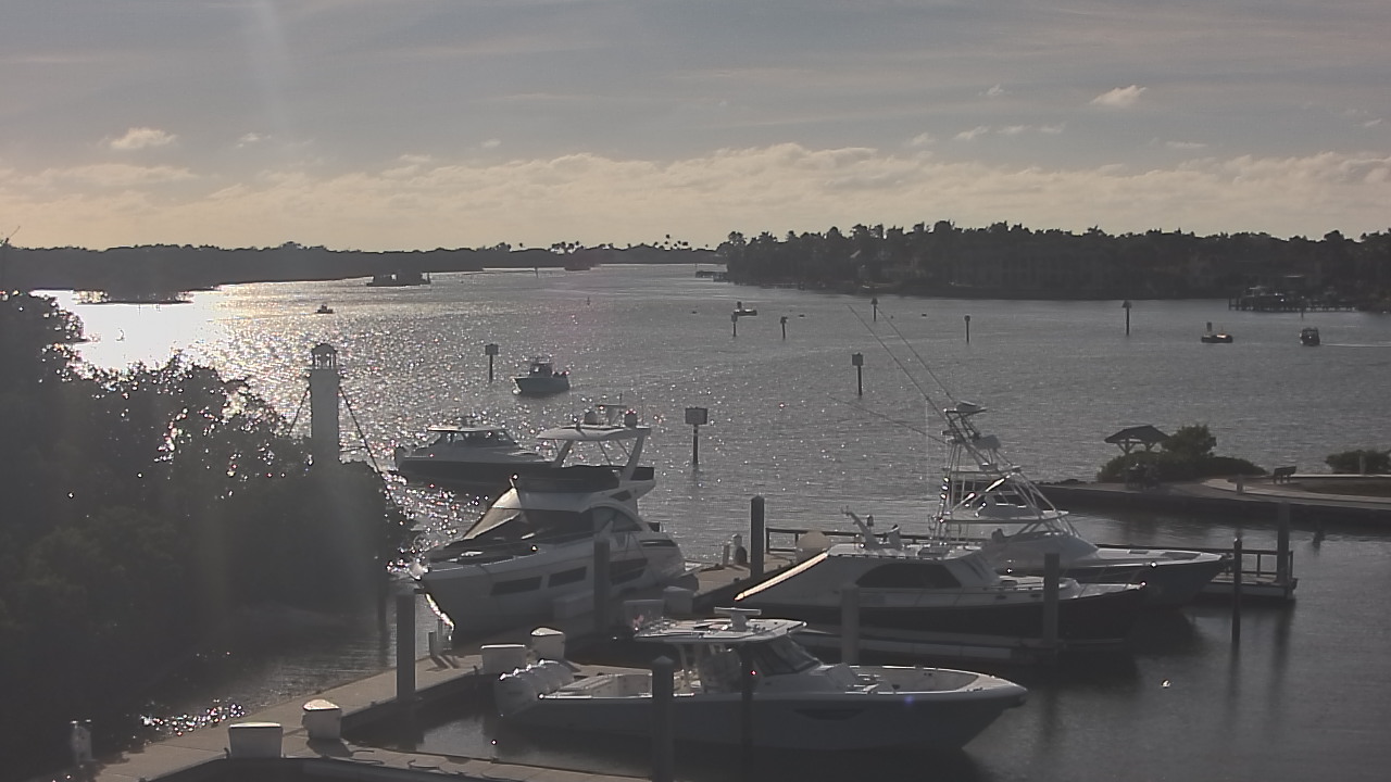Thumbnail for current weather camera view from Hamilton Harbor Yacht Club in Naples, Florida