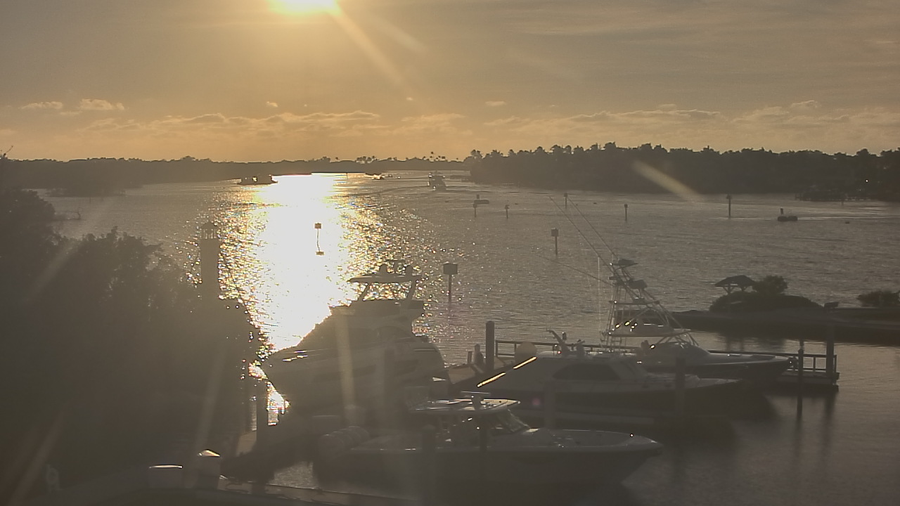 Thumbnail for current weather camera view from Hamilton Harbor Yacht Club in Naples, Florida