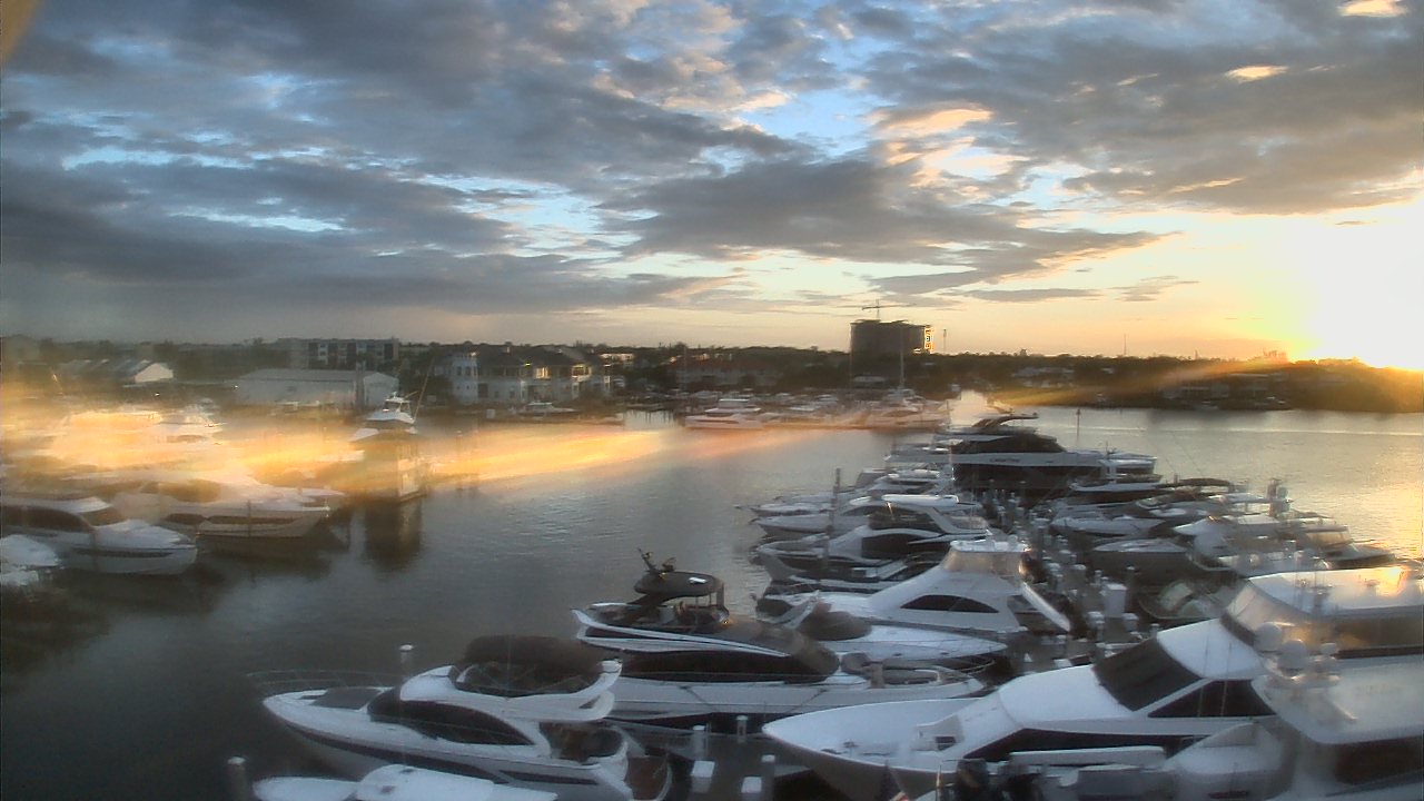 Thumbnail for current weather camera view from Bayview Dental Arts Dr.Scherder in Naples, Florida