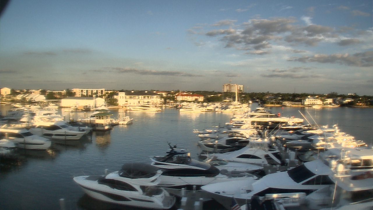 Thumbnail for current weather camera view from Bayview Dental Arts Dr.Scherder in Naples, Florida