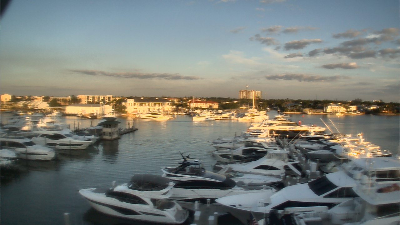 Thumbnail for current weather camera view from Bayview Dental Arts Dr.Scherder in Naples, Florida