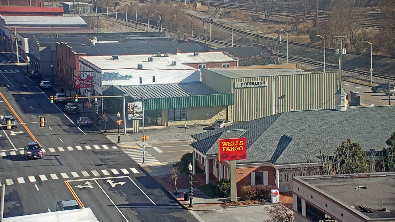 Thumbnail for current weather camera view from Hotel Norton in Norton, Virginia