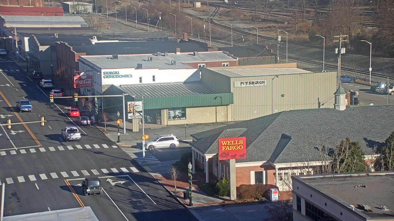 Thumbnail for current weather camera view from Hotel Norton in Norton, Virginia