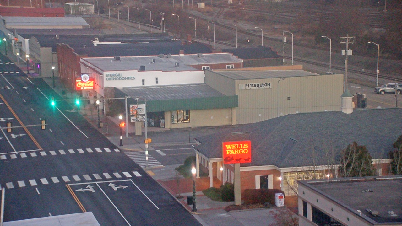 Thumbnail for current weather camera view from Hotel Norton in Norton, Virginia