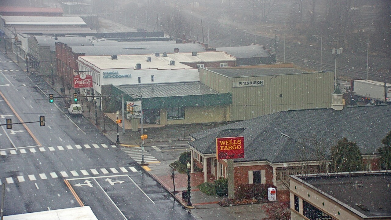 Thumbnail for current weather camera view from Hotel Norton in Norton, Virginia